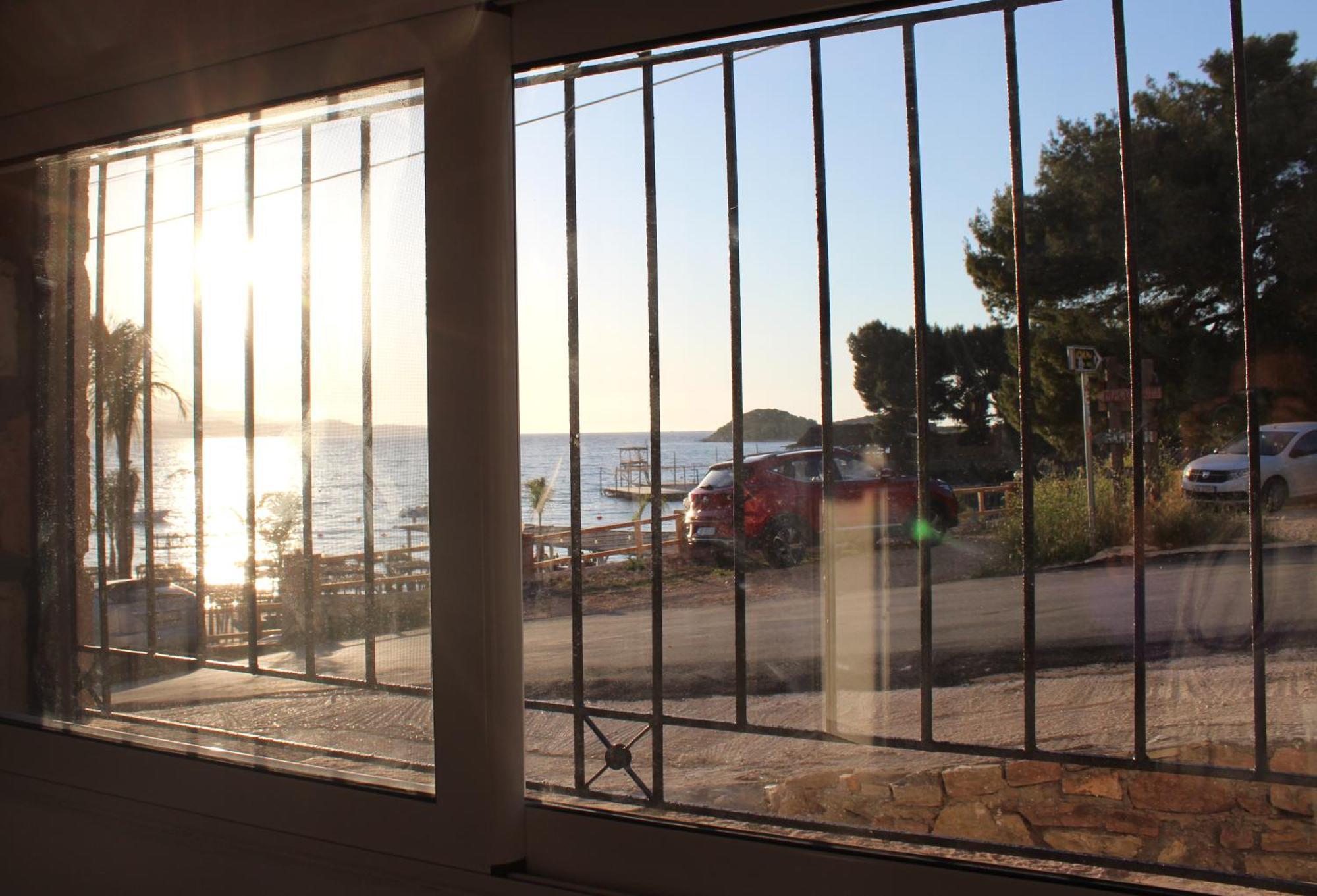 사밀 Melina'S Seaside Retreat 아파트 호텔 외부 사진